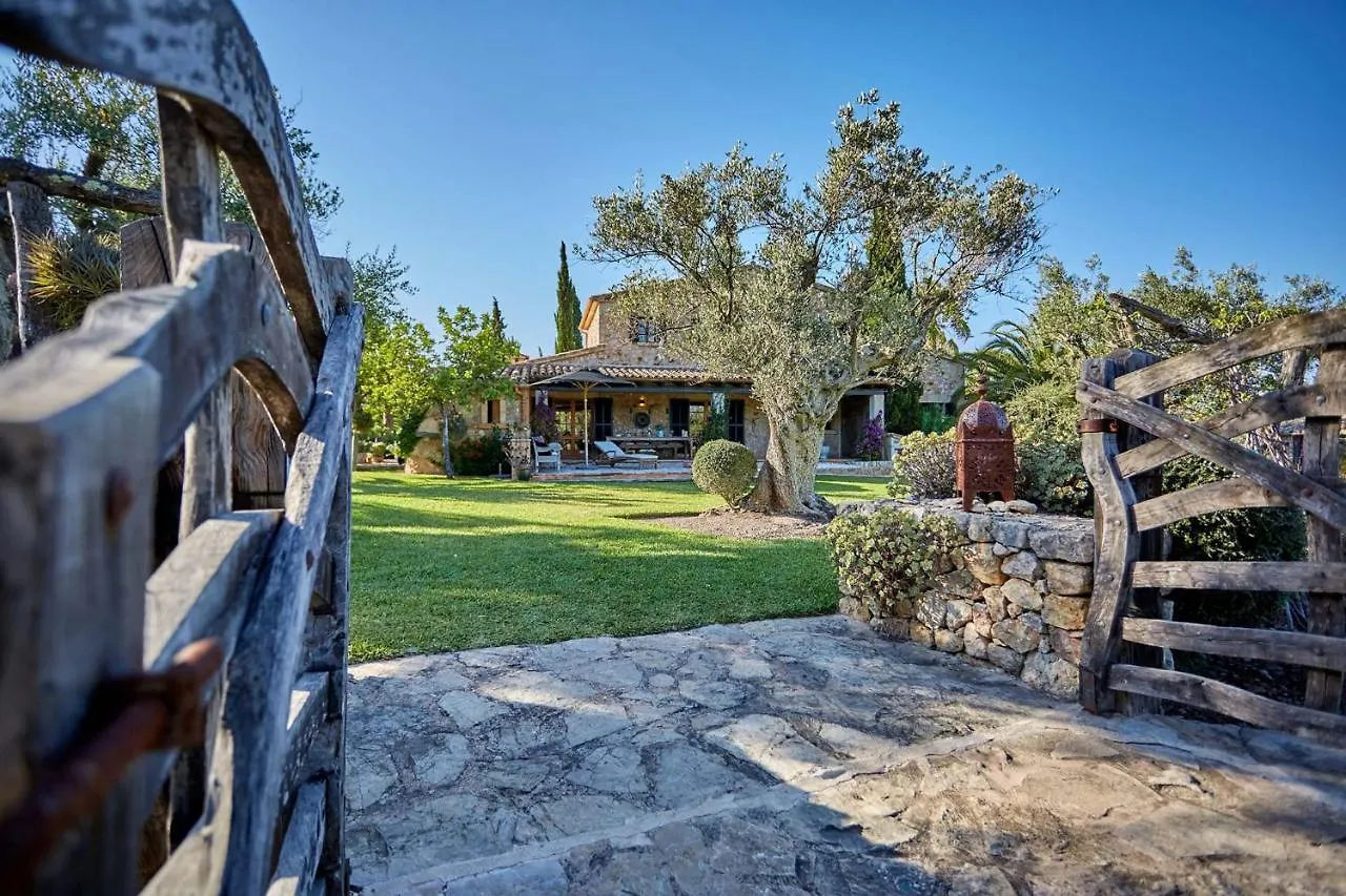 Finca La Salve Apartment Pollenca
